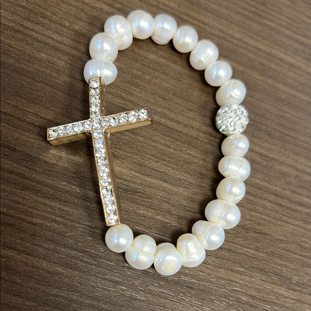 White and Gold-Tone Beaded Cross Bracelet